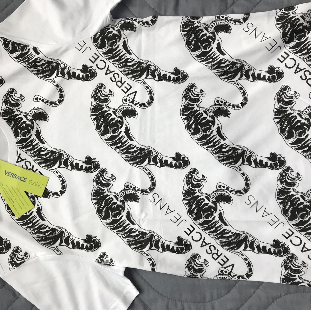 Versace tshirt